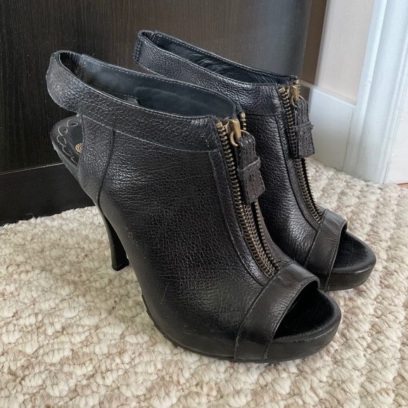 Juicy Couture black bootie heels - size 7M - Picture 1 of 6